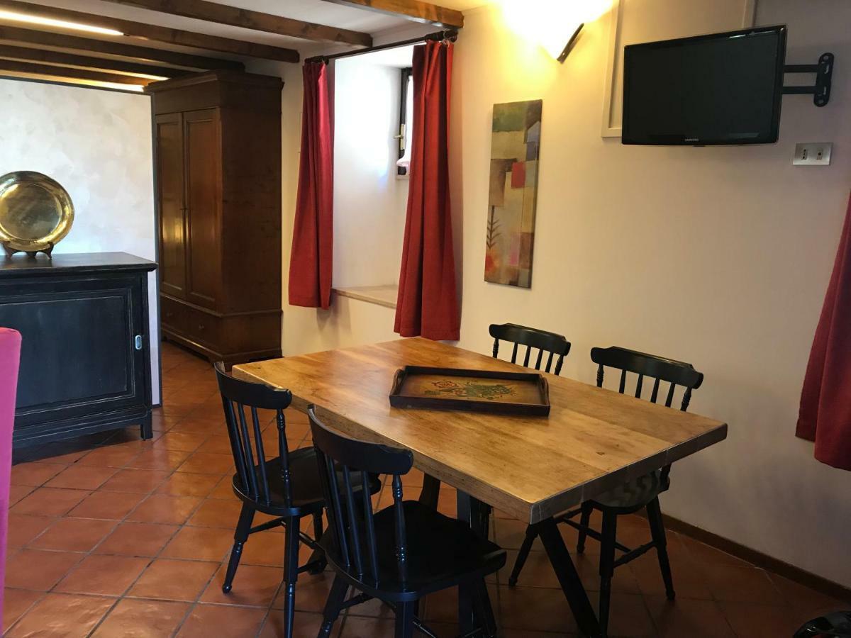 Il Giardino Segreto Apartment Carbognano Luaran gambar