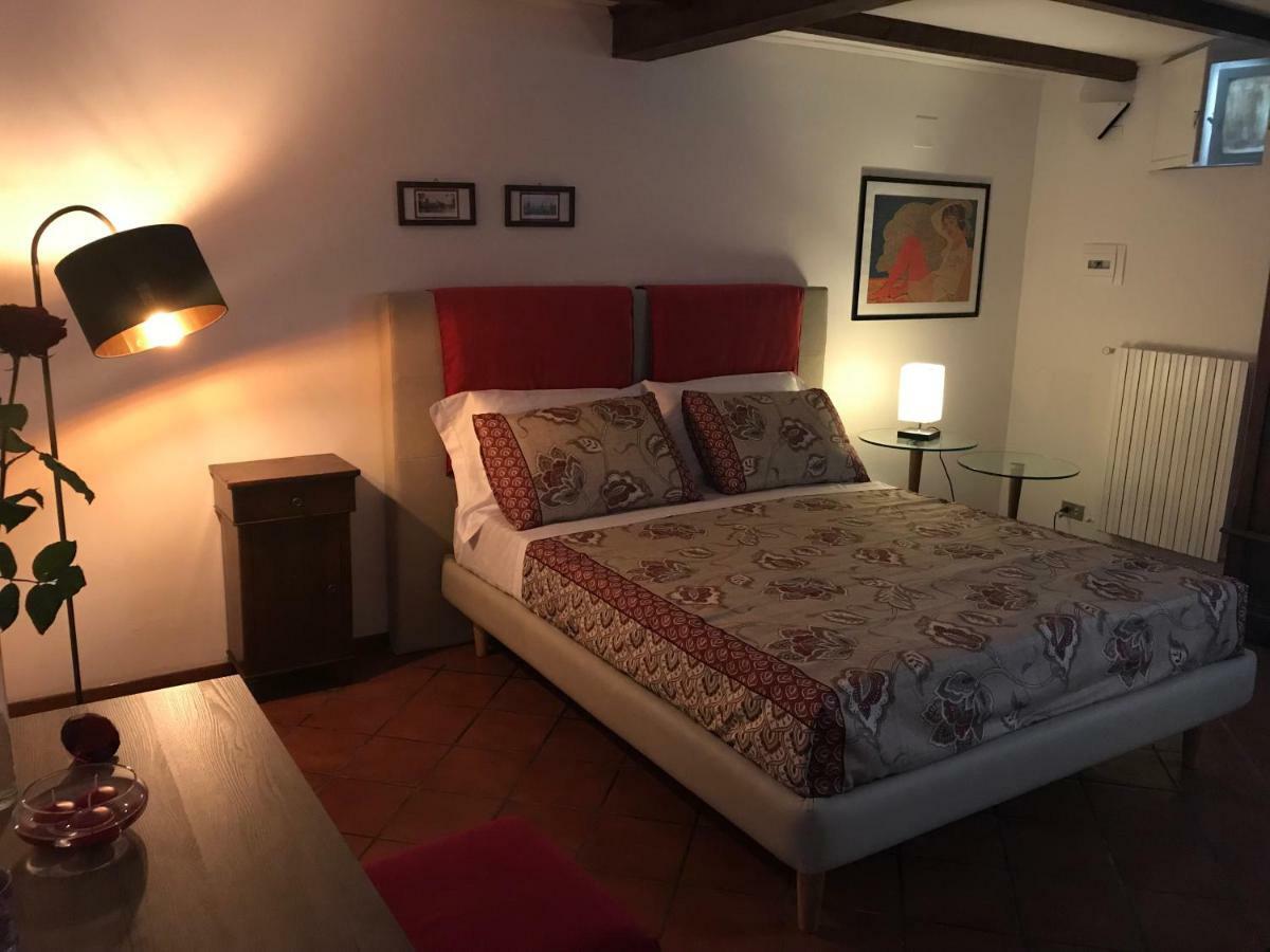 Il Giardino Segreto Apartment Carbognano Luaran gambar
