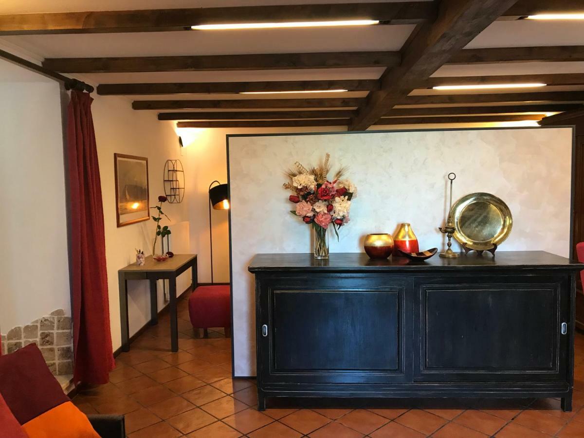 Il Giardino Segreto Apartment Carbognano Luaran gambar