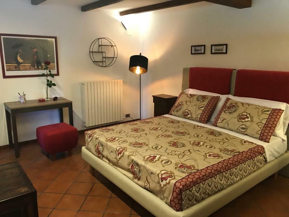 Il Giardino Segreto Apartment Carbognano Luaran gambar